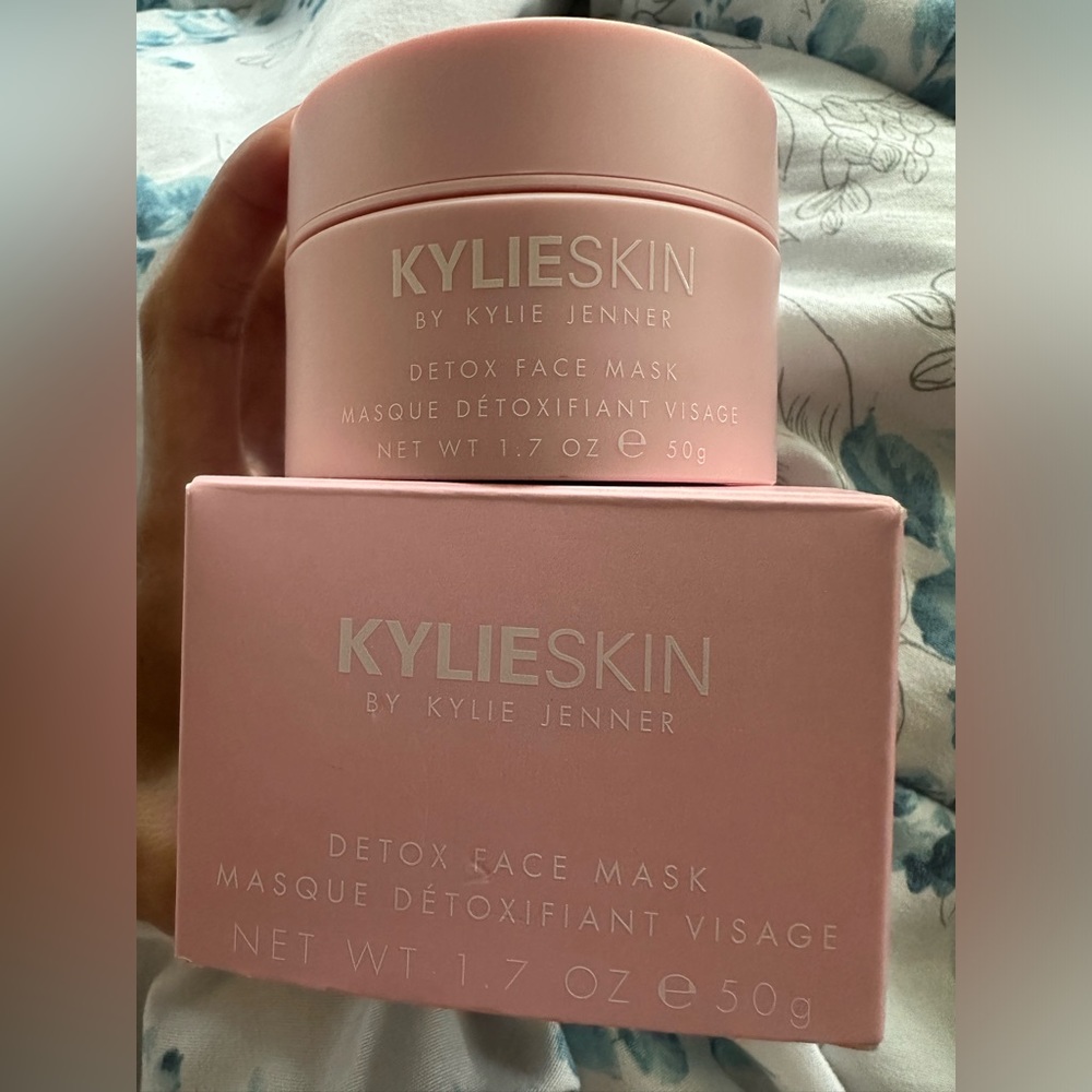Kylie Skin by Kylie Jenner Detox Face Mask 1.7 oz / 50g NEW In Box Sealed.